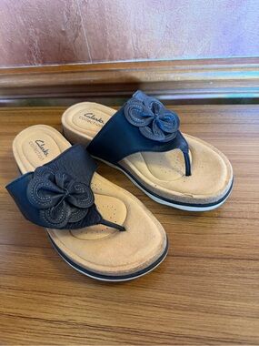 Clarks Women Flip Flop Thong Sandals Brynn Style Size US 9 M Black Leather